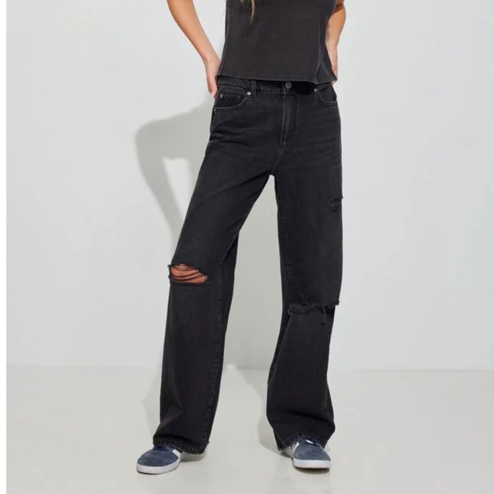 BRAND NEW wide leg garage jeans